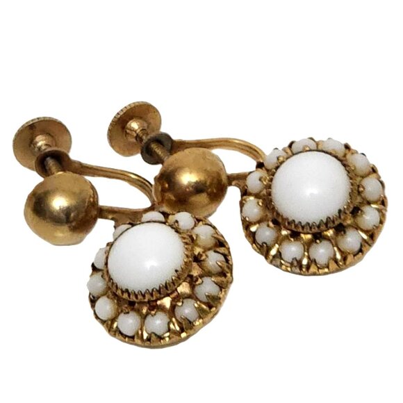 Vintage RARE Vargas Gold Filled White Confetti Flower Bead Screw On Earrings - Picture 3 of 10